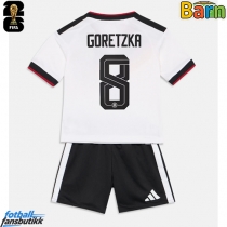 Tyskland Leon Goretzka #8 Hjemmedraktsett Barn EM 2024 Kortermet (+ Korte bukser)